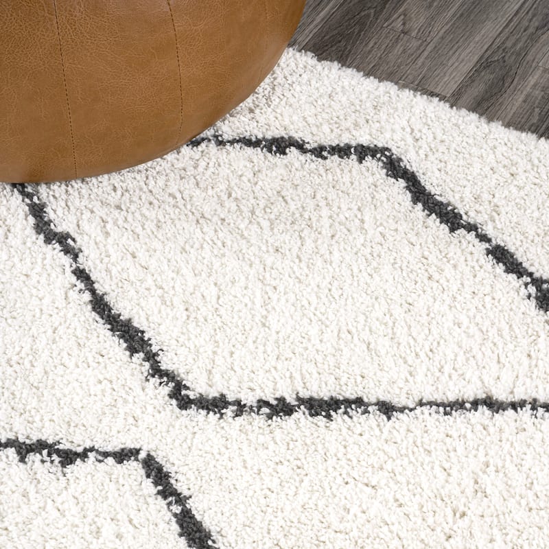 JONATHAN Y Petra Moroccan Diamond Shag Area Rug