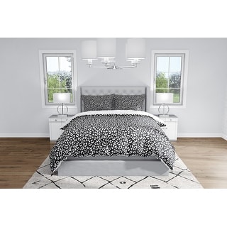 https://ak1.ostkcdn.com/images/products/is/images/direct/0f1defc0681200c037364d5345aeb73a36d1fcbf/LEOPARD-WHITE-ON-BLACK-Duvet-Cover-By-Kavka-Designs.jpg