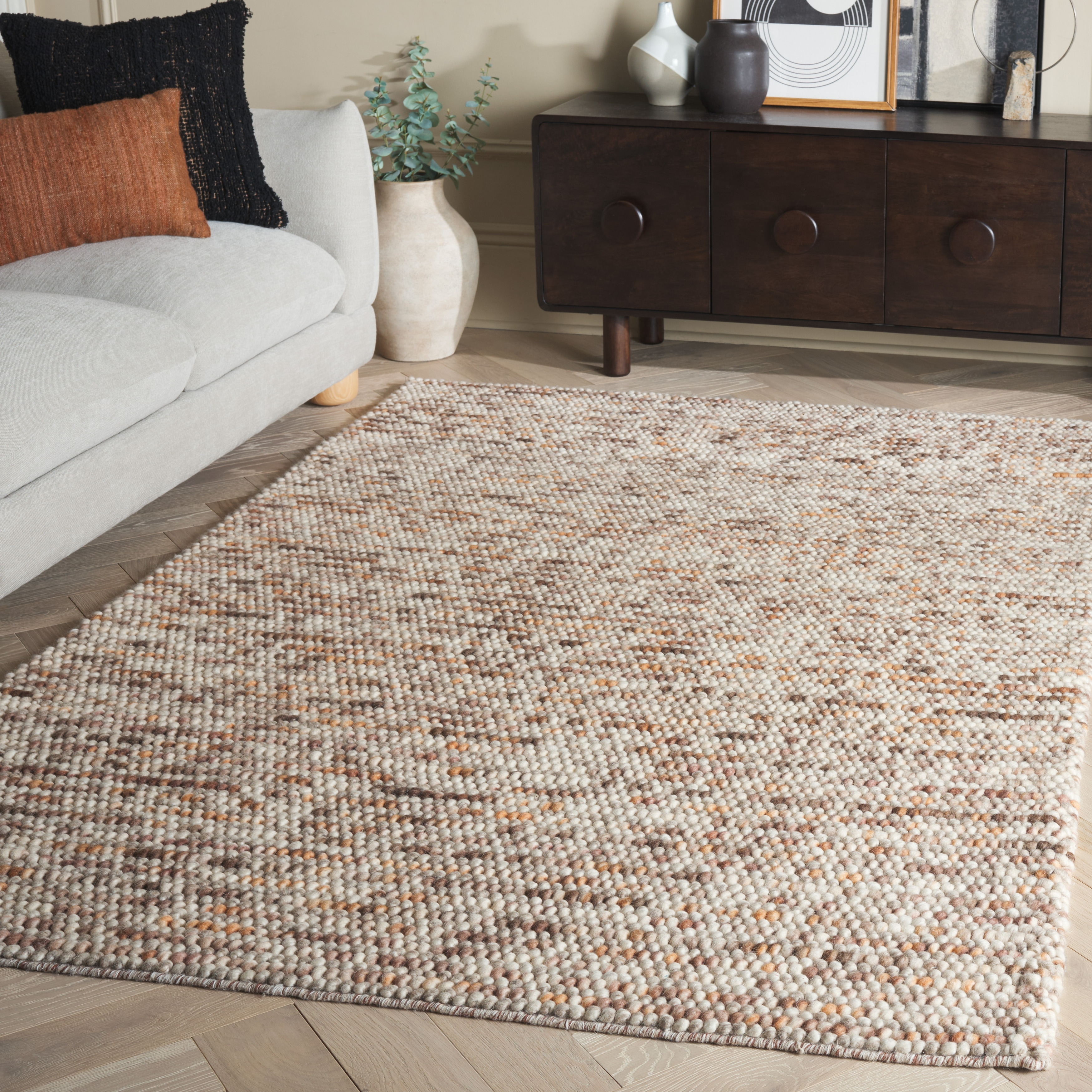 SAFAVIEH Handmade Natura Gerta Wool Rug - Cozy & Neutral