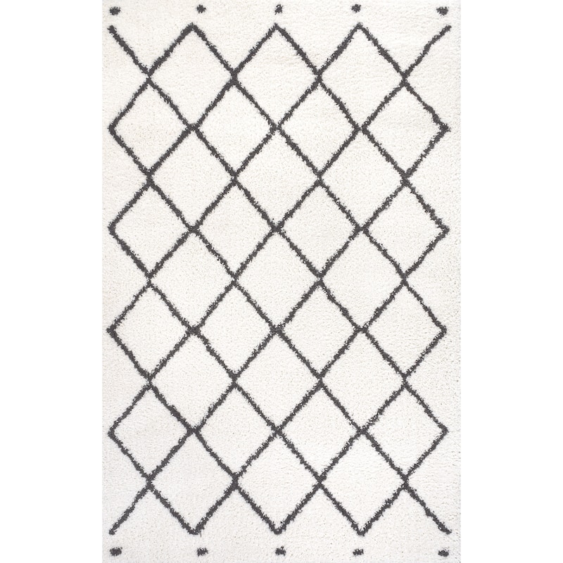 JONATHAN Y Pere Moroccan Style Diamond Shag Area Rug - 8 X 10 - White/Black