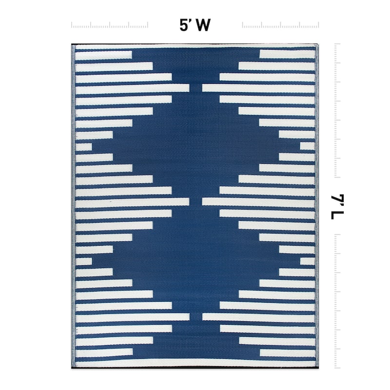 World Rug Gallery Bohemian Stripe Diamond Reversible Recycled Plastic Outdoor Rugs