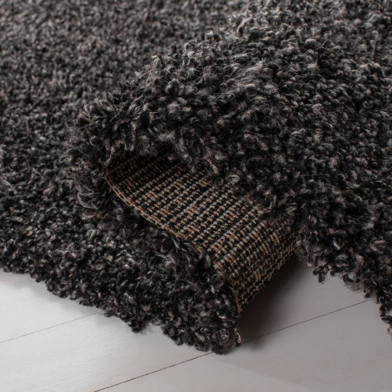 SAFAVIEH Evolution Shag Gwenaele Solid 1.8-inch Thick Rug