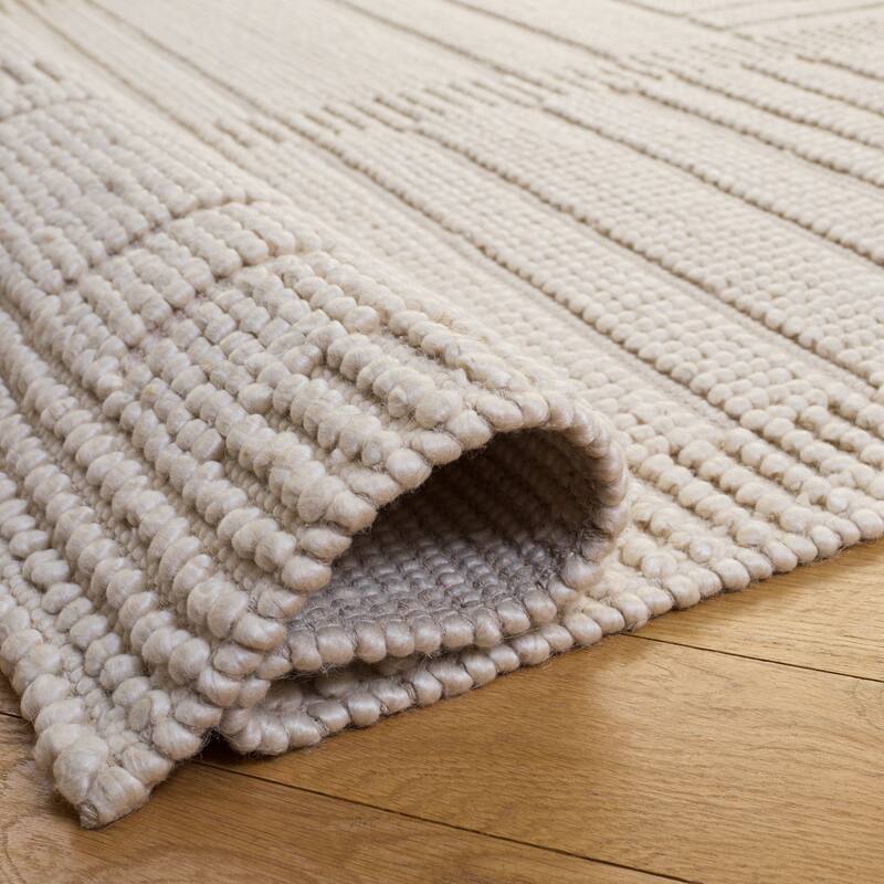 SAFAVIEH Natura Piety Raised Textured Wool Blend Rug