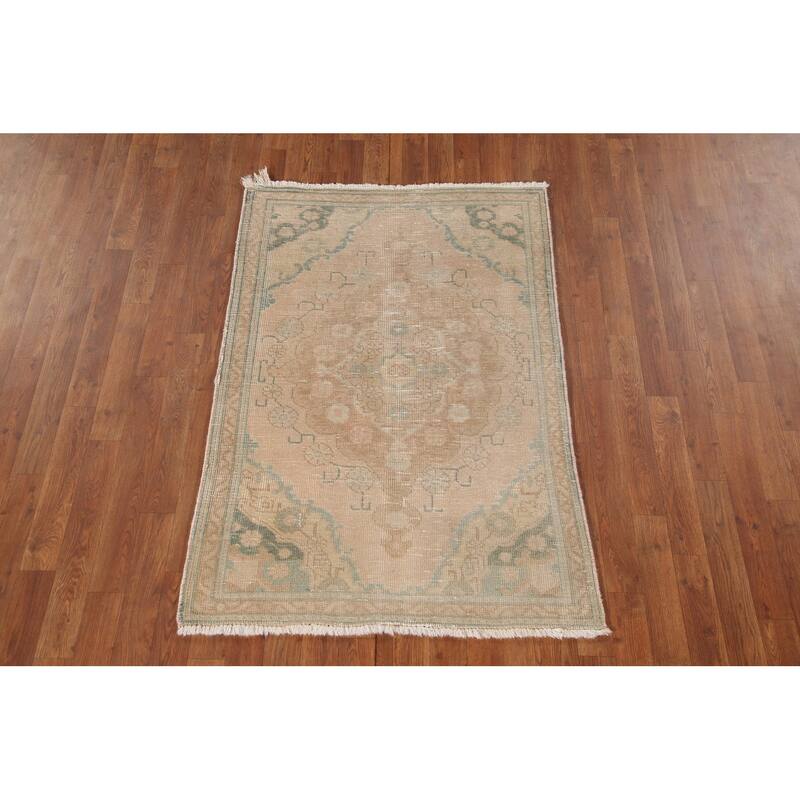 Hand Knotted Oriental 100% Wool Carpet Traditional Medallion Peach Tabriz Area Rug - 4' 8'' X 3' 2''