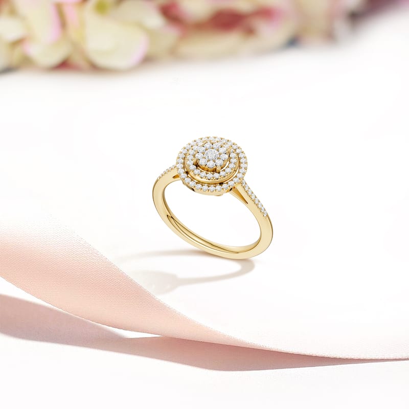 1/4ct TDW Diamond Cluster Halo Engagement Ring in 10K Yellow Gold for Women