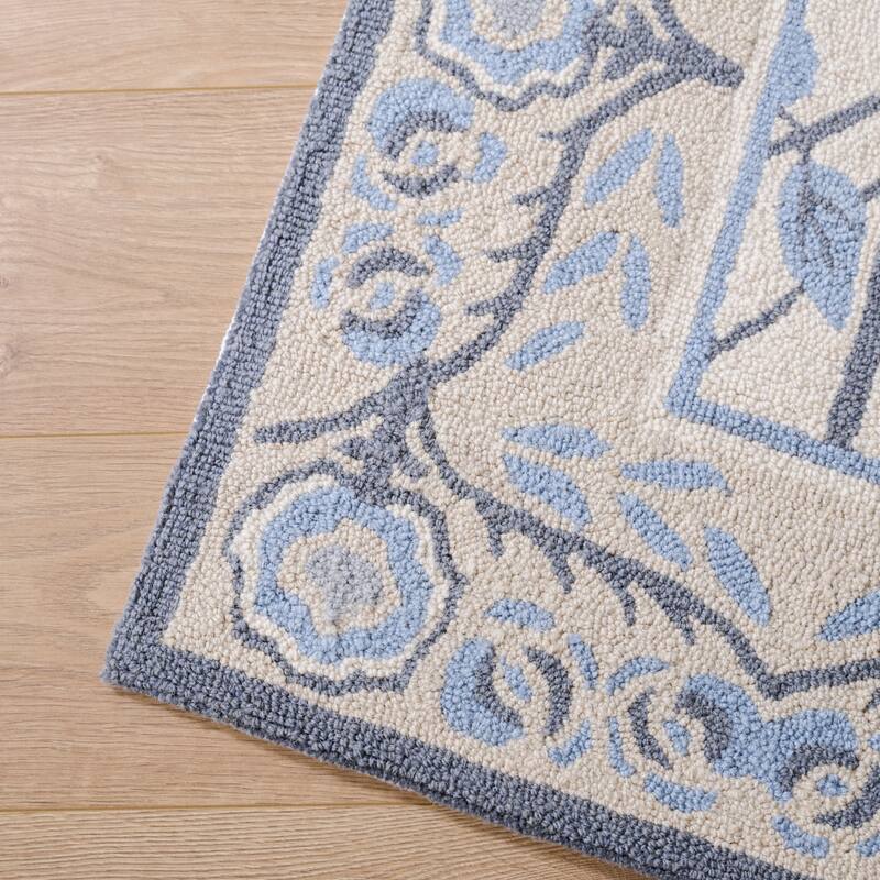Martha Stewart by SAFAVIEH Handmade Jobka Wool Rug