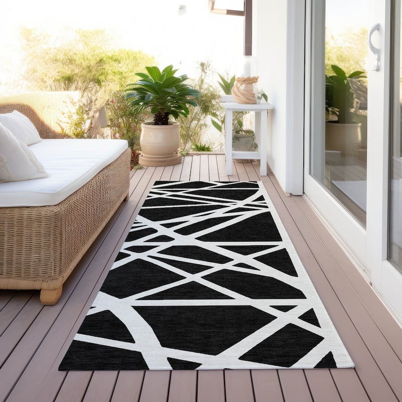 Machine Washable Indoor/ Outdoor Abstract Contemporary Chantille Rug