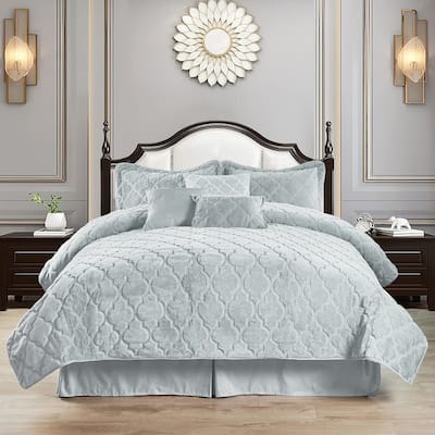 FauxFur Moroccan Design 7-piece Embroidered Quilt Set