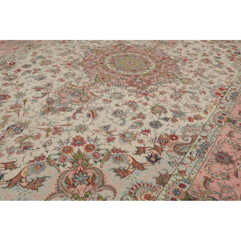 Hand Knotted Ivory Persian Wool & Silk Traditional Oriental Area Rug - 6' 7'' x 10' 3''