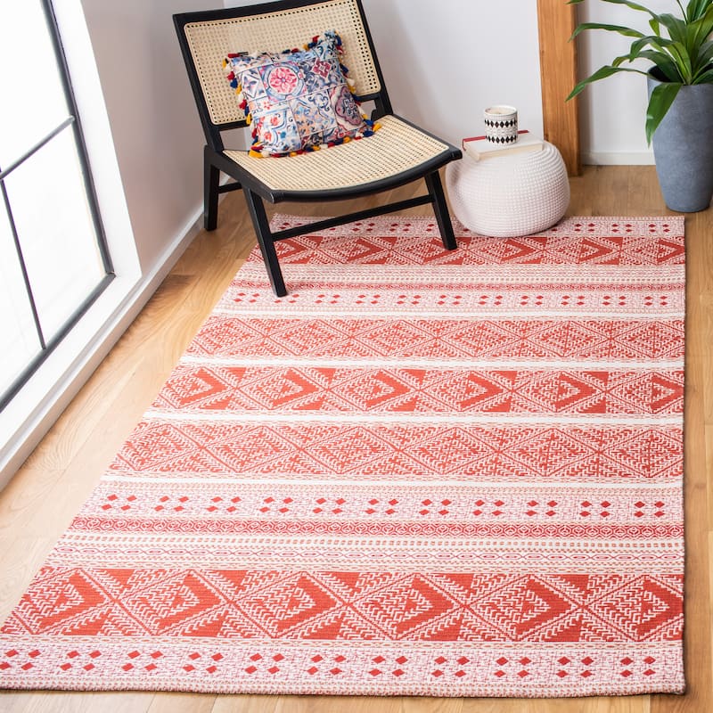 SAFAVIEH Handmade Classic Vintage Suhasini Rug - 4' x 6' - Rust