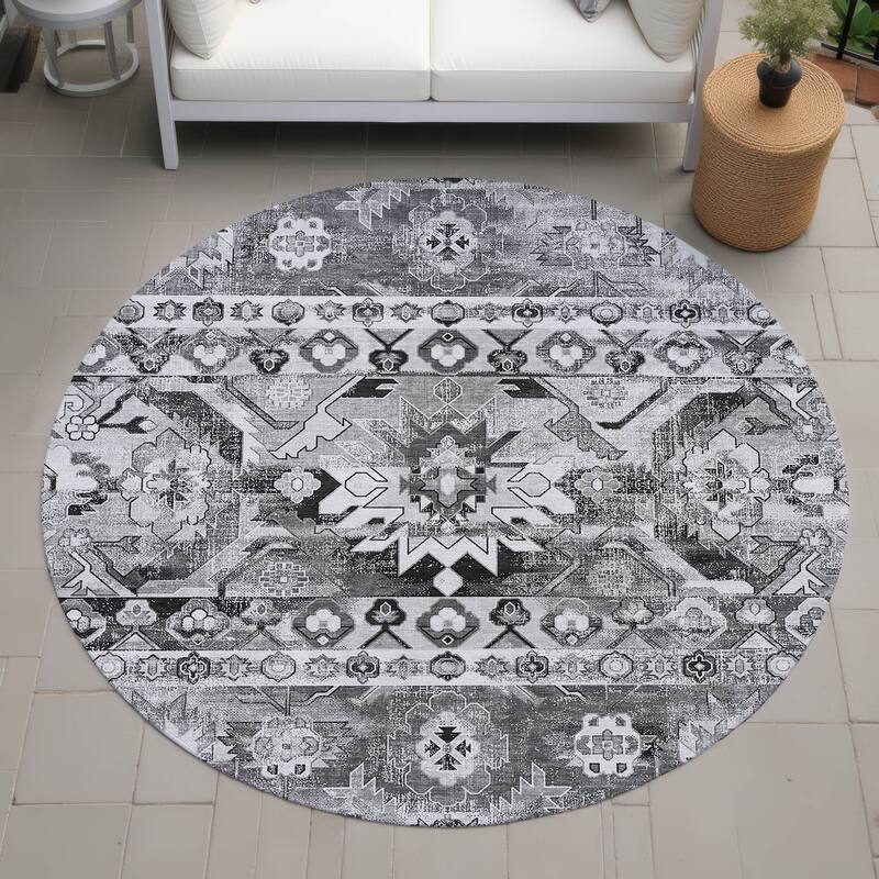 Machine Washable Indoor/ Outdoor Traditional Hudson Chantille Rug - Silver - 8' x 8'