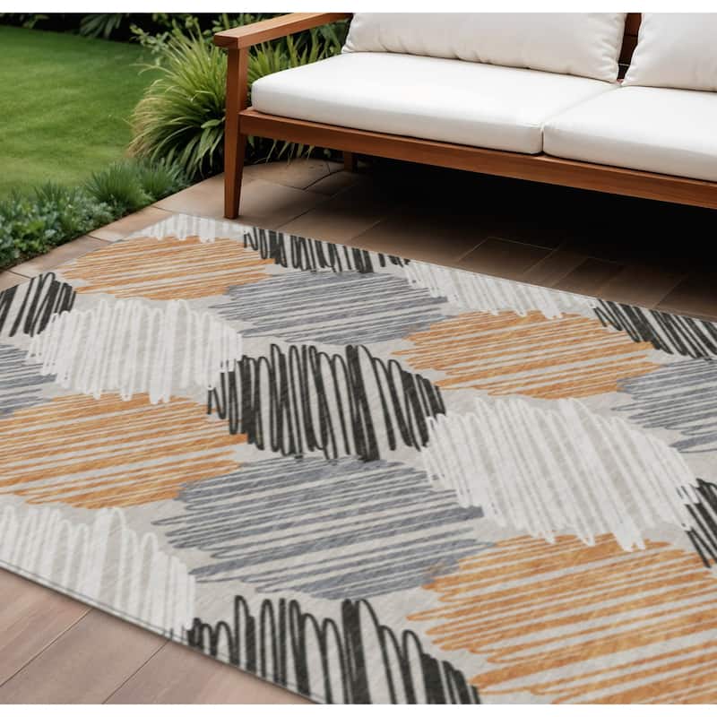 HomeRoots Geometric Transitional Rectangle Outdoor Rug - 10' X 14'