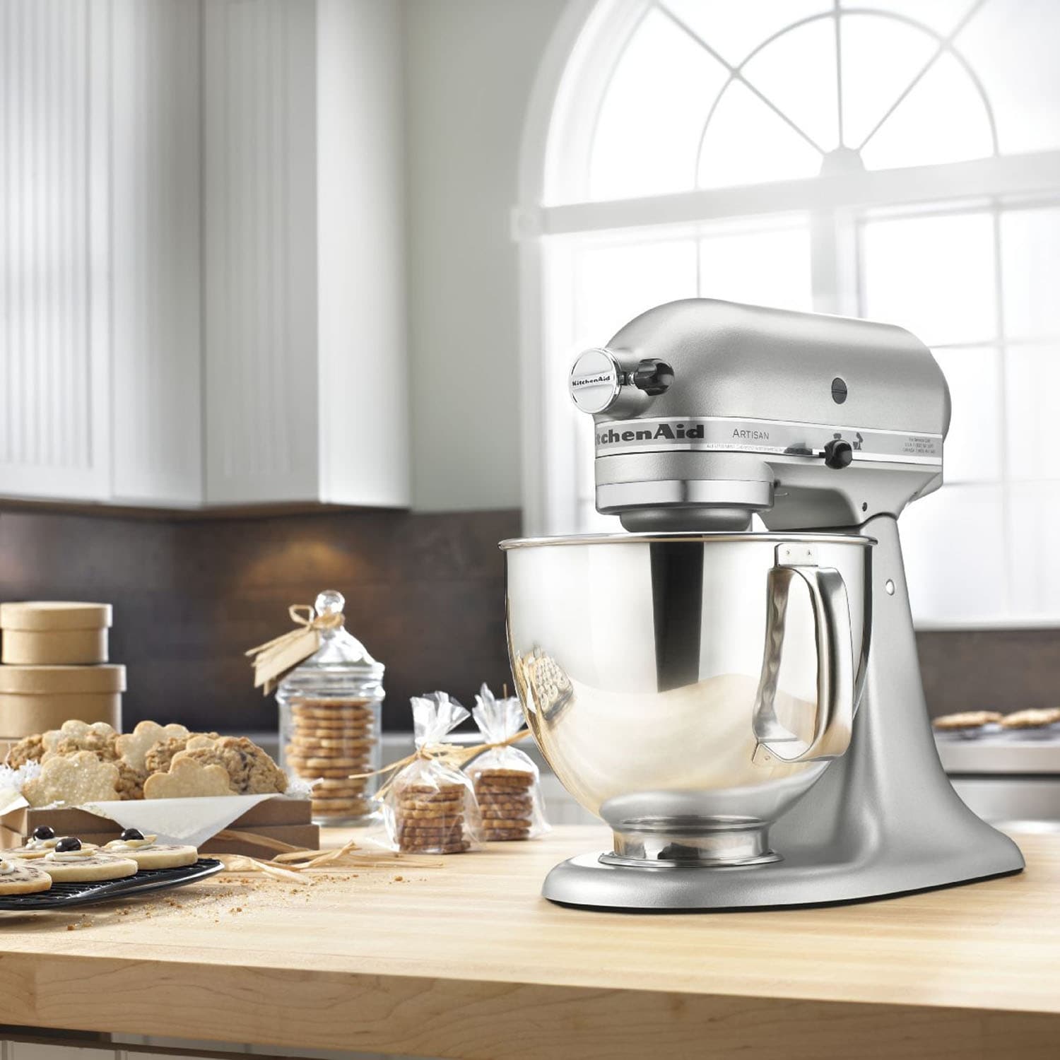 KitchenAid Artisan Series 5 Quart Tilt-Back Head Stand Mixer in Lavender Cream