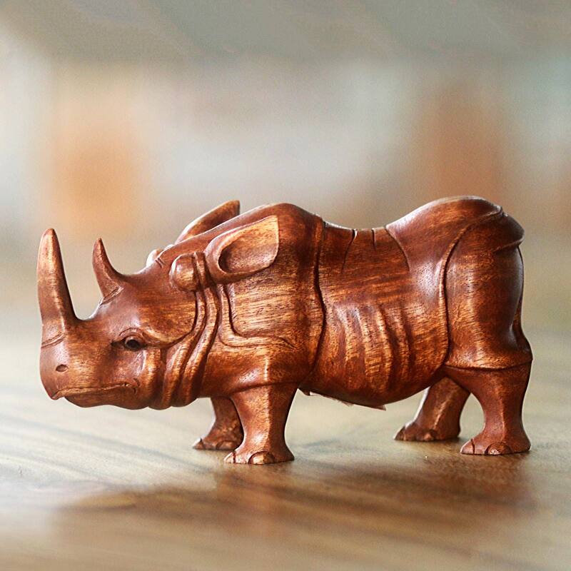 Handmade Java Rhino Wood sculpture (Indonesia) - 34 x 23 x 18