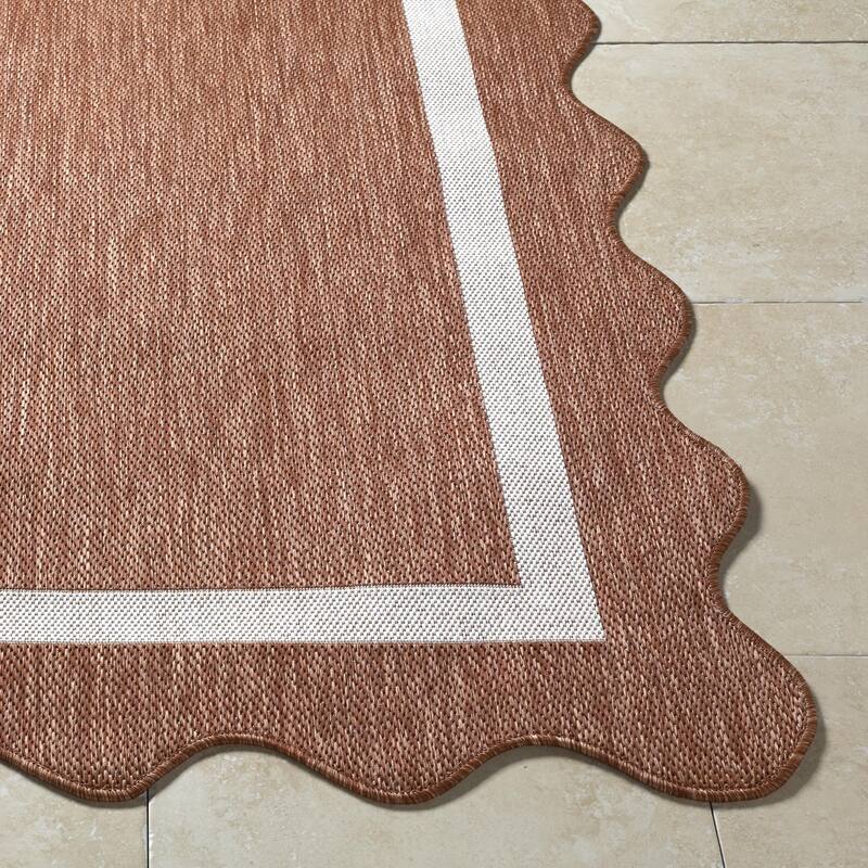Livabliss Miami Beach Traditional Indoor / Outdoor Area Rug
