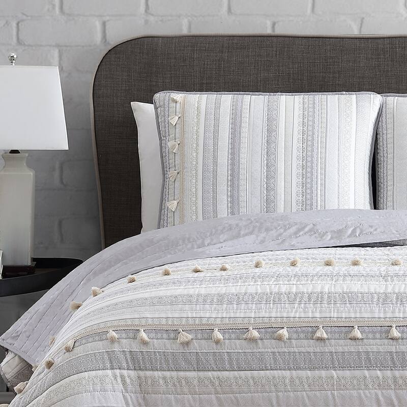 DESIGN STUDIO Boho Ribbon Grey Microfiber Quilt Set with Tassels