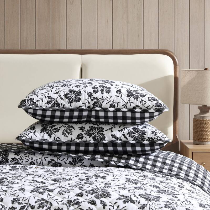 Eddie Bauer Woodblock Floral Flannel Black Quilt Set