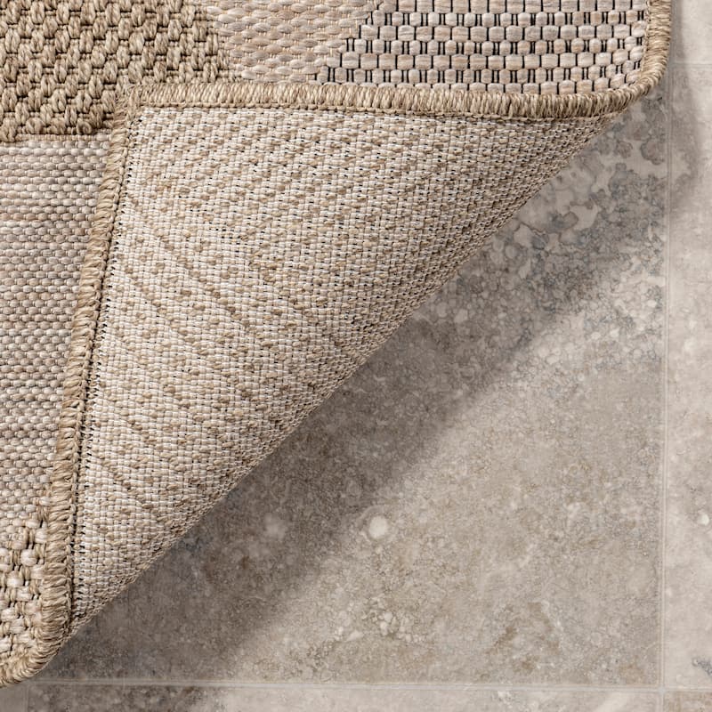 Nuloom Guinevere Mosaic Indoor/Outdoor Area Rug