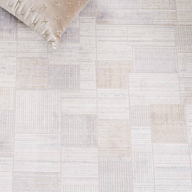 SAFAVIEH Signature Haleema Modern Viscose Rug