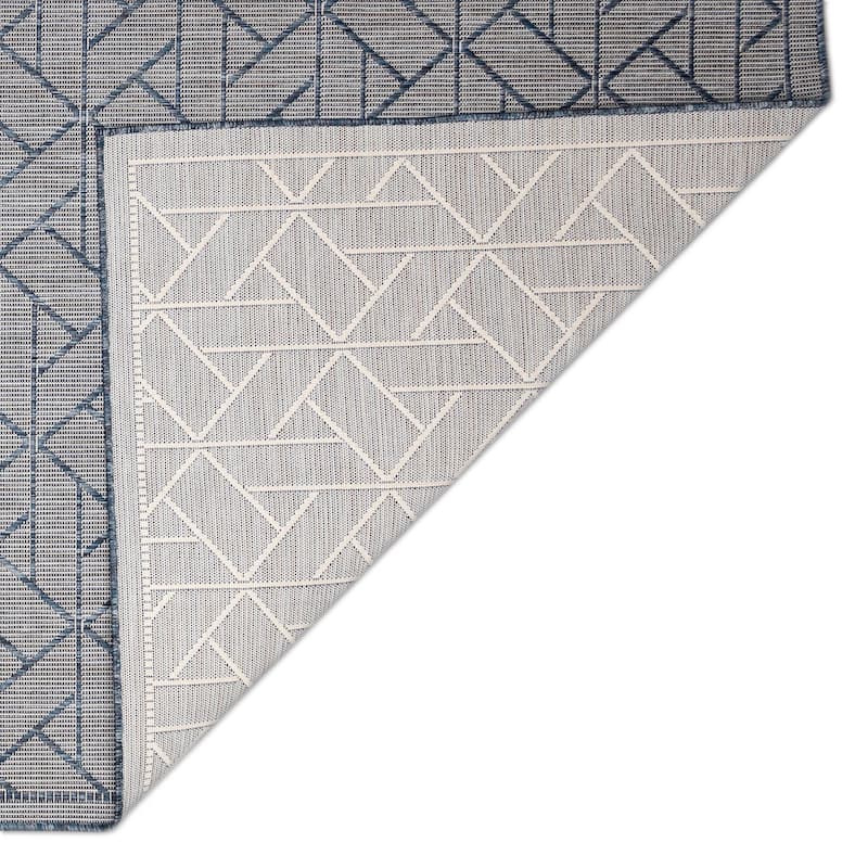Liora Manne Carmel Pyramid Indoor/Outdoor Rug