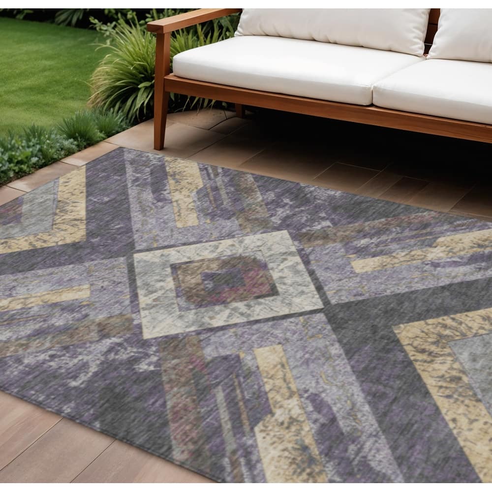 HomeRoots Geometric Transitional Rectangle Outdoor Rug