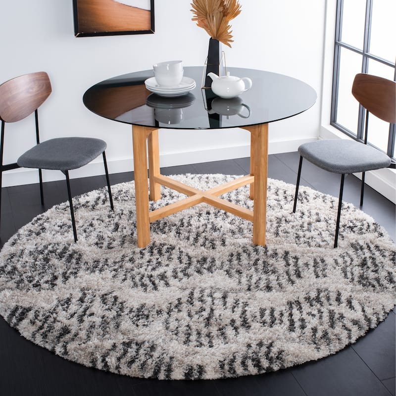 SAFAVIEH Iceland Shag Kimberlee Flokati 2.6-inch Thick Rug - 6'7" Round - Cream/Grey