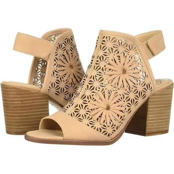 vince camuto kalison