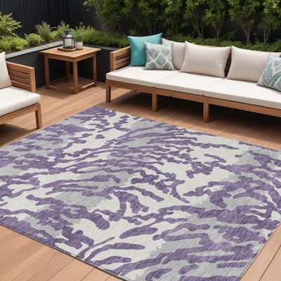 HomeRoots Animal Print Transitional Rectangle Outdoor Rug