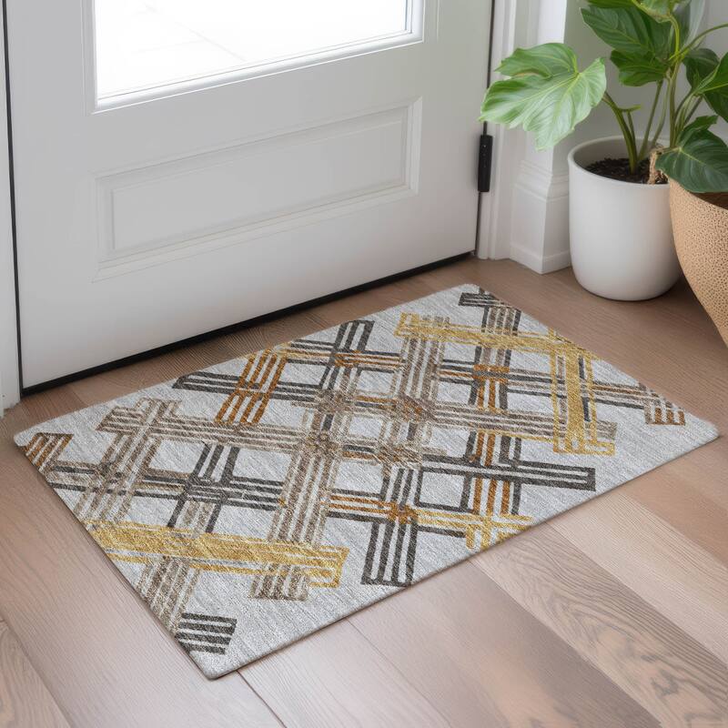 Machine Washable Indoor/ Outdoor Modern Trellis Chantille Rug