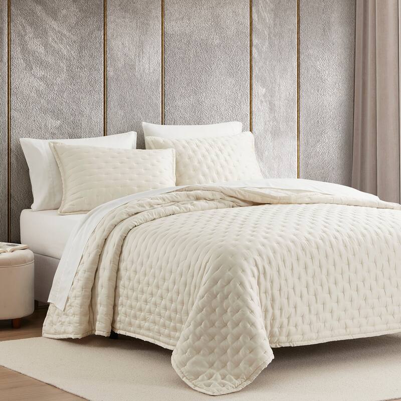 HiEnd Accents Premium 100% Lyocell Silky Soft Modern Contemporary 3 Piece Quilt Set - Ivory - Queen
