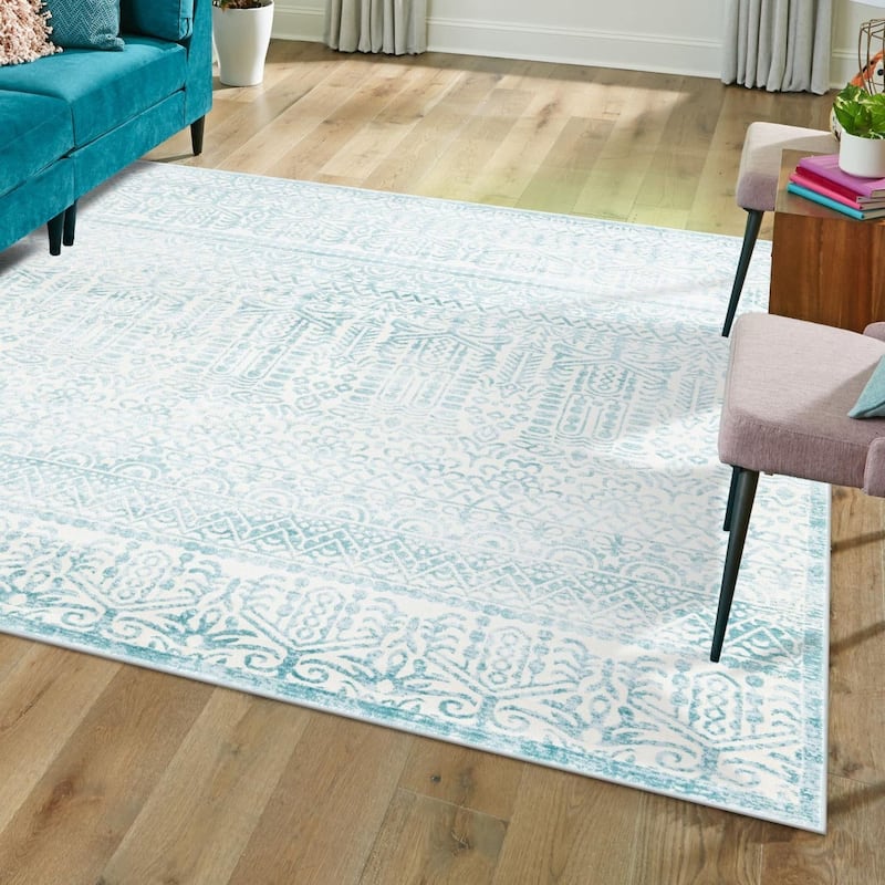 Southwestern/Lodge Richye Collection Area Rug