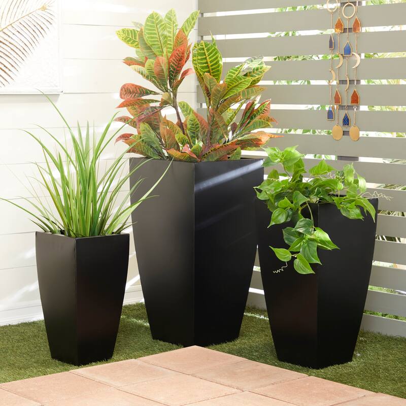 Metal Modern Planter (Set of 3) - S/3 20", 18", 16"W - White