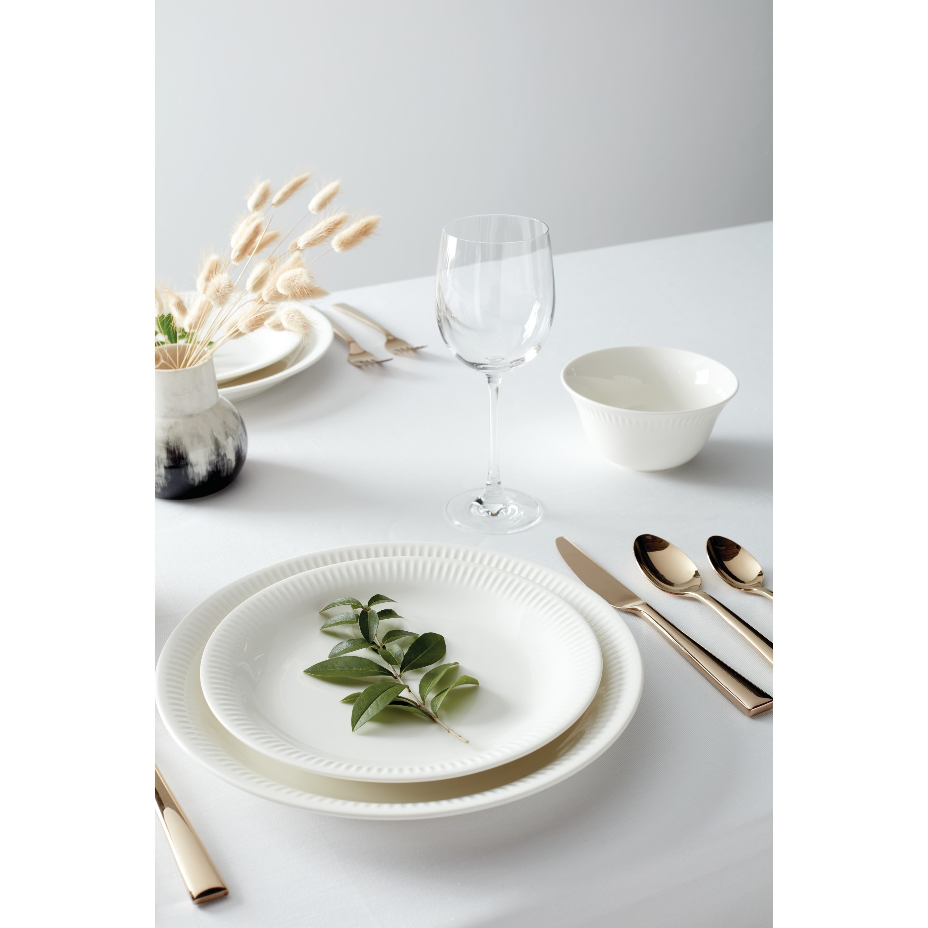 Bed bath and beyond plate set 2025