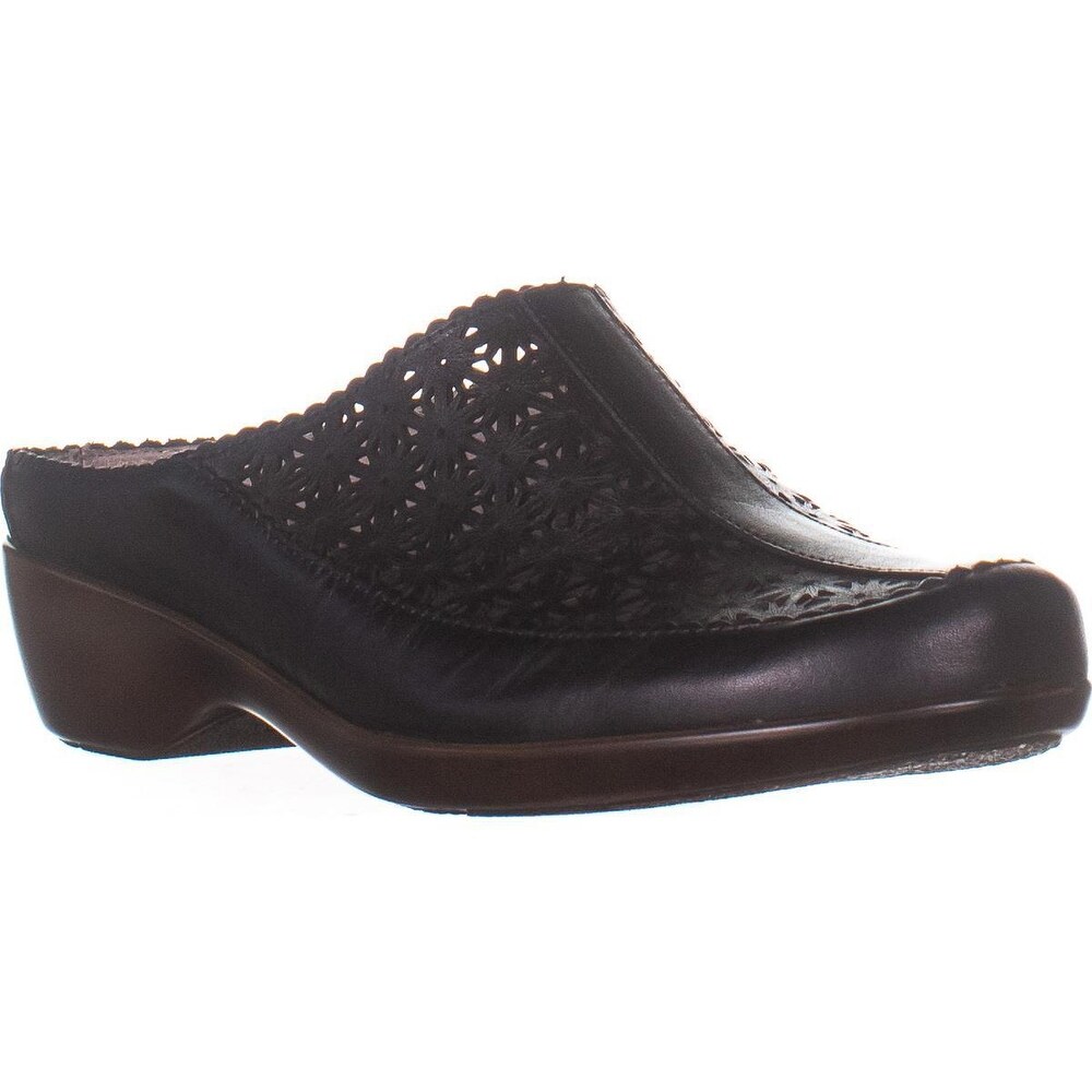 easy spirit clogs and mules