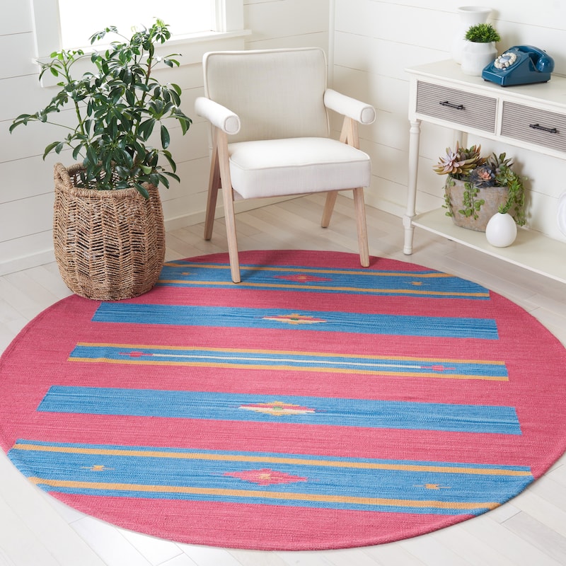 SAFAVIEH Handmade Flatweave Montauk Adyson Boho Cotton Rug - 6' Round - Red/Blue