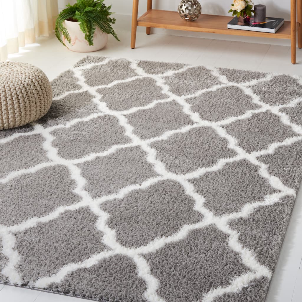 SAFAVIEH Tahoe Shag Etha Trellis 1.2-inch Thick Rug - 9' x 12'