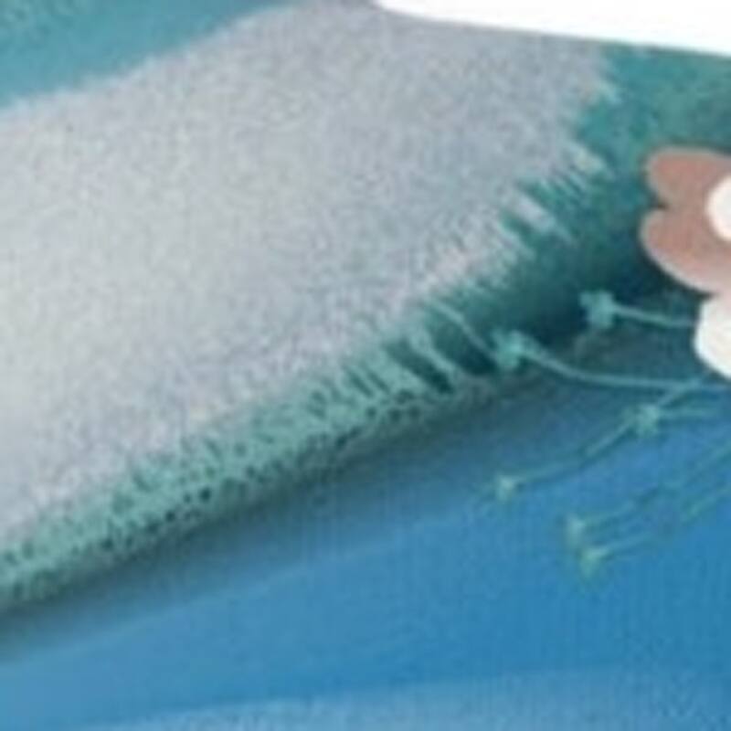 HomeRoots 18" X 18" Blue and White Bird Blown Seam Floral Indoor Outdoor Throw Pillow - 18.00' X '18.00' X '5.00