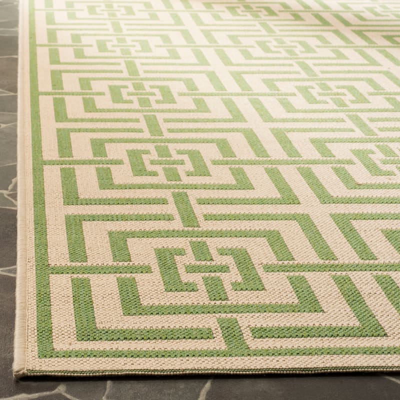 SAFAVIEH Linden Darla Indoor/ Outdoor Waterproof Patio Backyard Rug