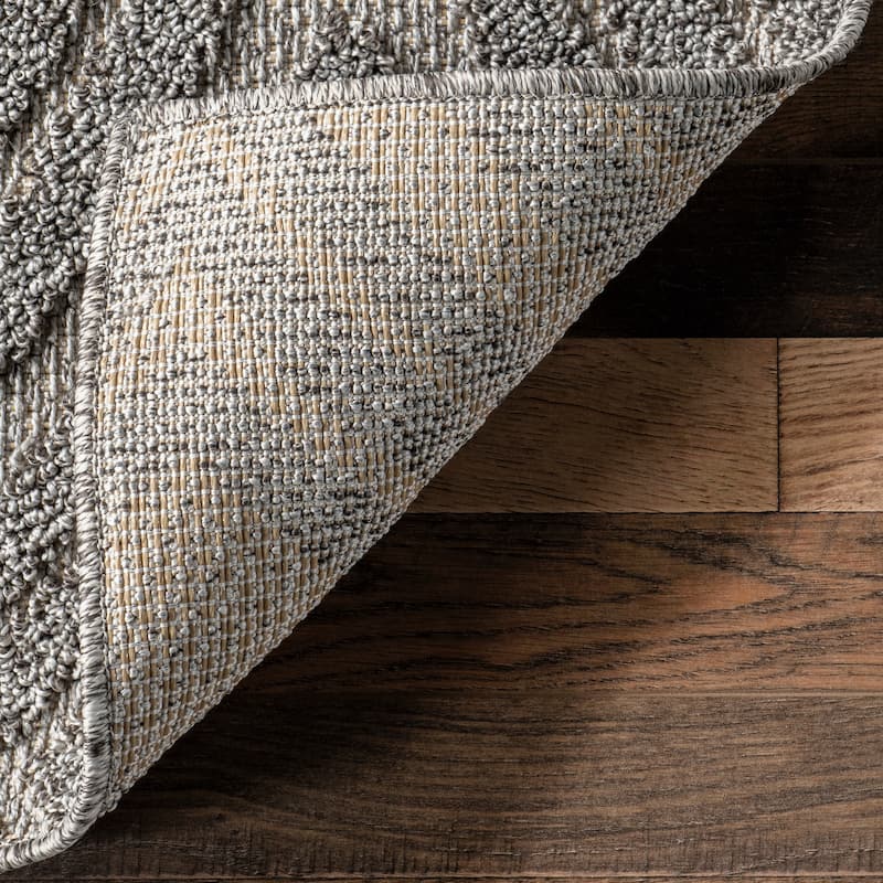 Nuloom Taryn Moroccan Diamond Indoor/Outdoor Area Rug