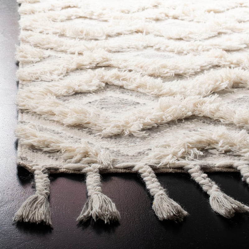 SAFAVIEH Hand-knotted Kenya Lital Southwestern Tribal Wool Rug