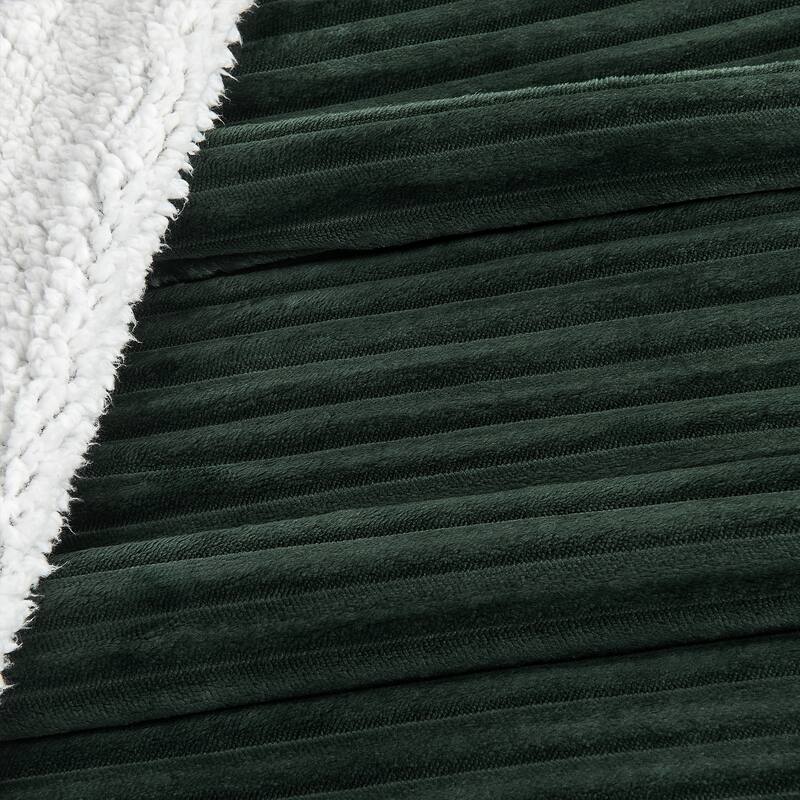 Luxurious Ribbed Texture Reversible Sherpa Blanket