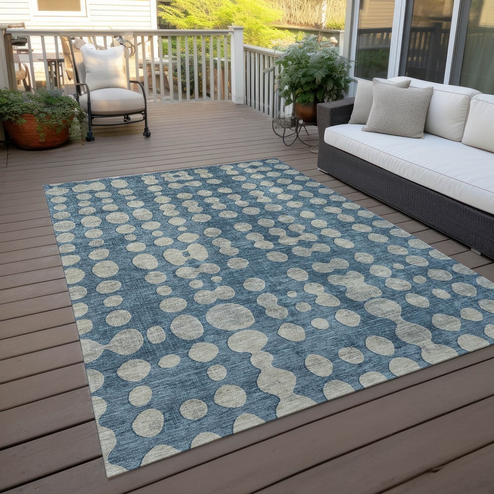 Machine Washable Indoor/ Outdoor Chantille Abstract Dots Rug