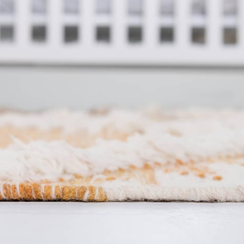 Southwestern/Lodge Izhobert Collection Area Rug