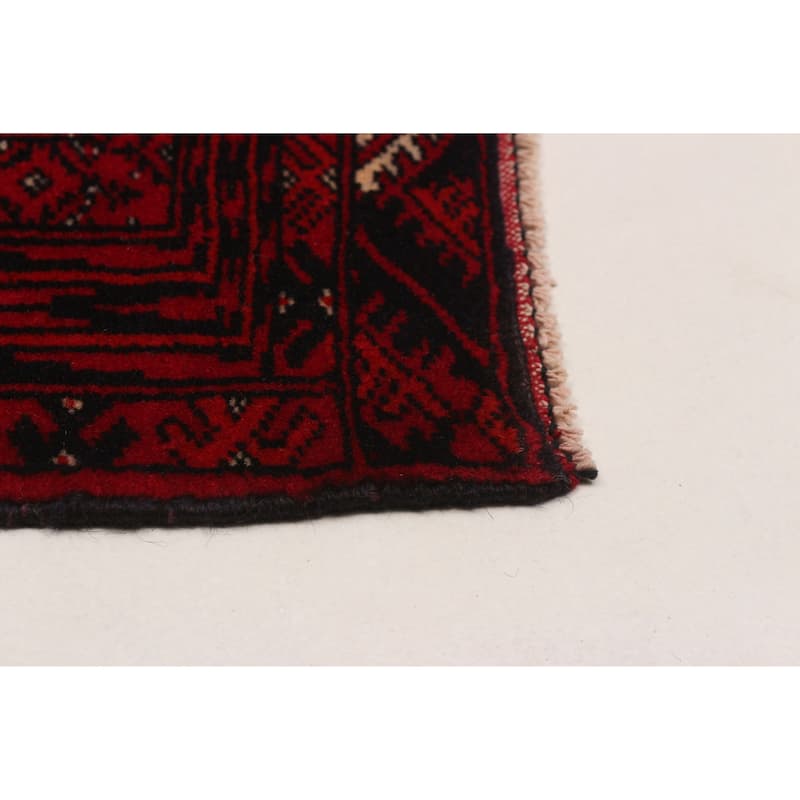 Teimani Red Rug 3'10" x 5'5" - 3'10 x 5'5