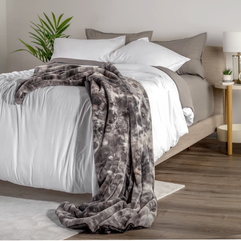 Bare Home Faux Fur Blanket - Ultra-Soft Blanket - Luxurious Fuzzy Warm