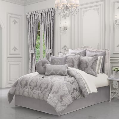 J. Queen New York Mary Comforter Set