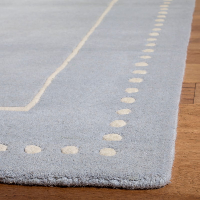 SAFAVIEH Handmade Bella Alverta Dotted Border Wool Rug - 5' x 5' Square - Light Blue/Ivory