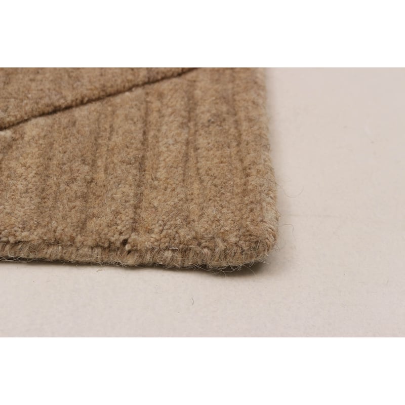 Kashkuli Gabbeh Tan Rug 6'7" x 9'4" - 6'7 x 9'4