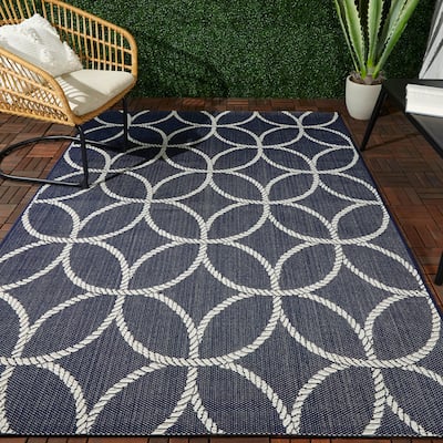Murphy Nautical Medallion Indoor/Outdoor Area Rug