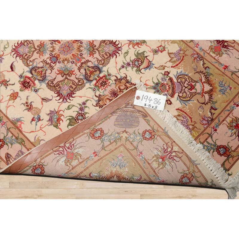 3'5''x5 Hand Knotted Wool Ivory Traditional 200 KPSI Rug - 3' 5'' x 5'